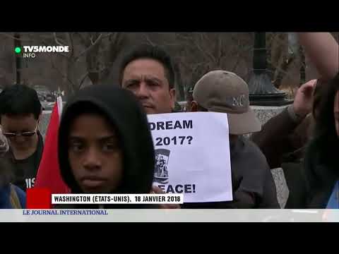 Vidéo: Les DREAMers Accusent Le United States Mail
