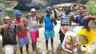 HUGE RIVER LOBSTERS, RED TEAM vs BLU TEAM FISHING CHALLENGE  Ep.30