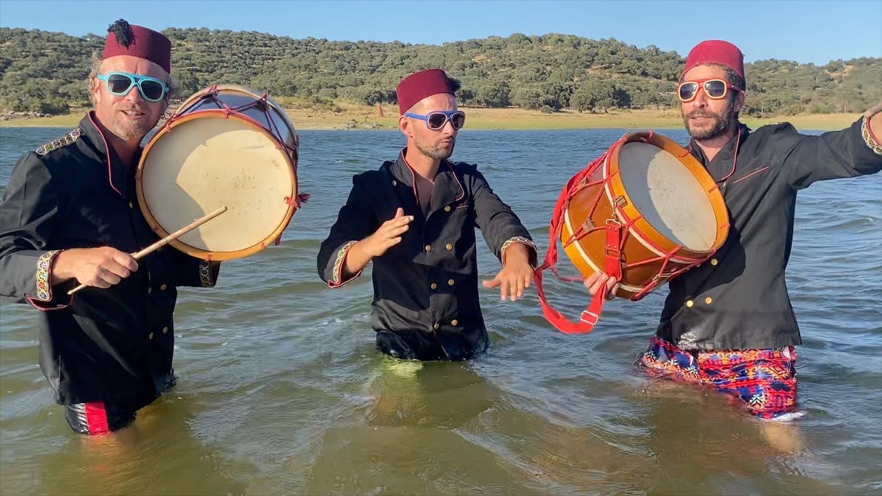 Trio Alcatifa antecipam disco de estreia “Triofásico” com single “Sempre na  viagem” – Glam Magazine