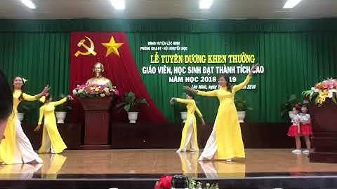 Múa "Vũ khúc tiếng hát những cô giáo trẻ" cô -trò trường mẫu giáo Hoa Cúc-Lộc Tấn- Lộc Ninh- Bình Ph