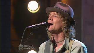 TV Live - The Raconteurs - &quot;Many Shades of Black&quot; (Conan 2008)