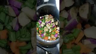 vegetable khichdiyoutubeshorts viral reels homemade food dinnerrecipe  healtheybreakfast