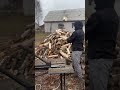 Splitting firewood woodworking #woodworking #chipper #woodchipper #treework #engineering