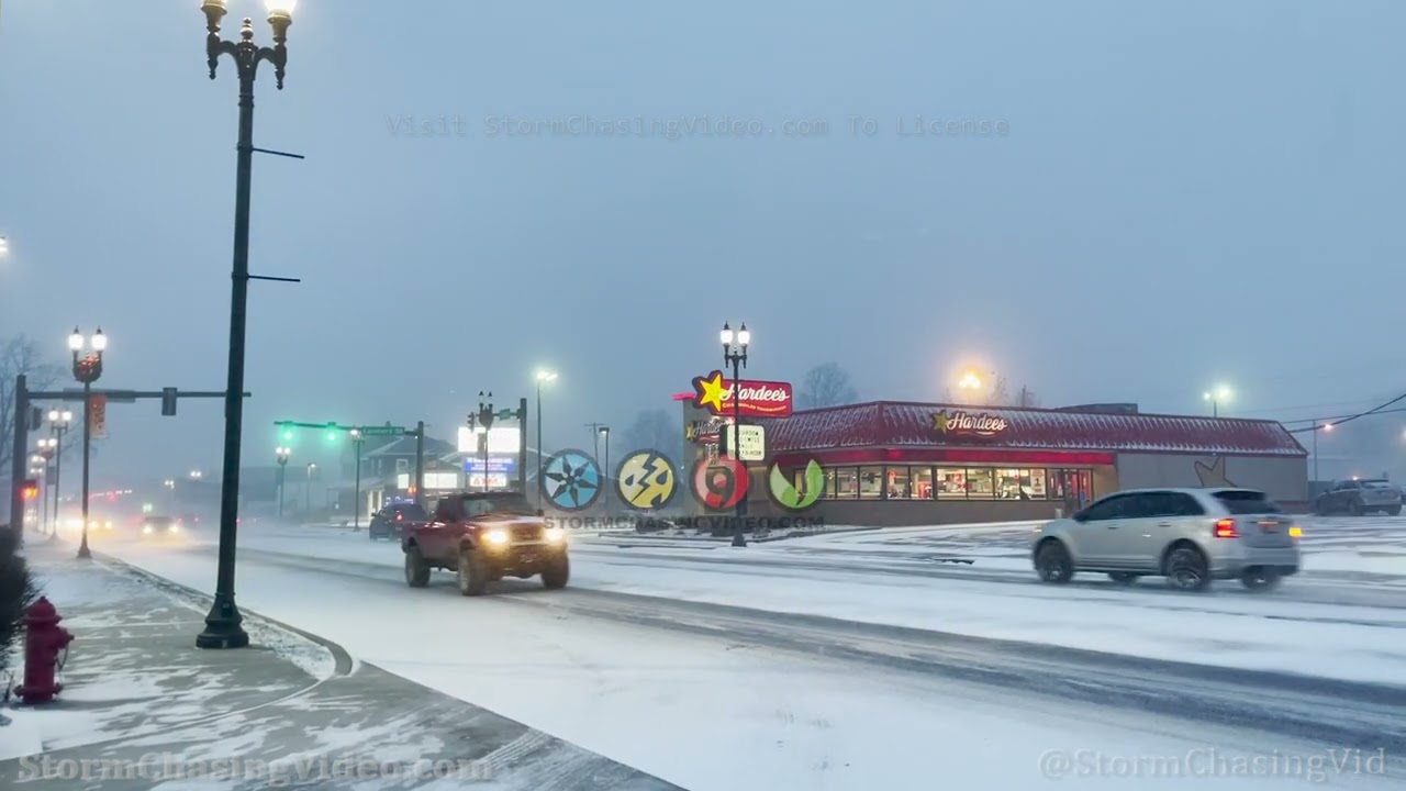 Winter storm and blowing snow arrives in Brazil Indiana - 12/22/2022