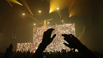 The Chainsmokers - Something Just Like This (Memories Do Not Open Tour 2017 Live in Bangkok)