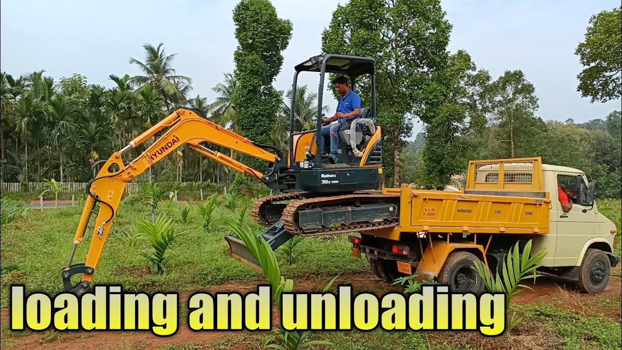 Hyundai mini excavator R30Z-9AK loading and unloading