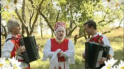 Девочка гуляет в саду. Девка по саду гуляет песня. Девка по саду. Хор возрождение благовещенск. Юность губкинский ансамбль.