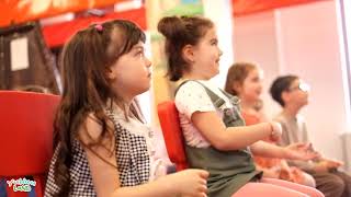 Teatru pentru copii cu păpuși-Cei 3 purceluși Teatru pentru copii cu păpuși-Cei 3 purceluși