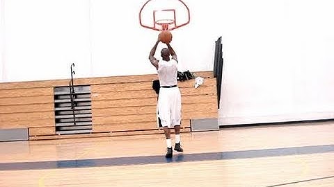 Dre Baldwin: Crossover Pullup Jumpshot Pt. 1 | Derrick Rose Scoring Moves Tips Dwyane Wade