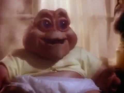Baby brincando com fogo (Família Dinossauros)