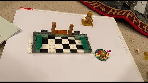 Building Honedukes in Lego Hogsmeade Set Part 1