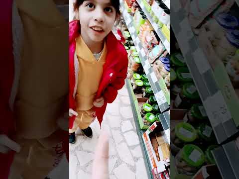 اختارت لولو بين اندومي أو شوكولا دبي جننتا