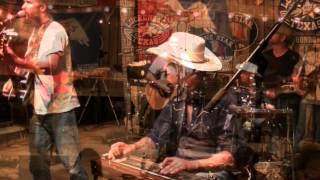 Mama's Song - Cody Jinks and The Tone Deaf Hippies chords