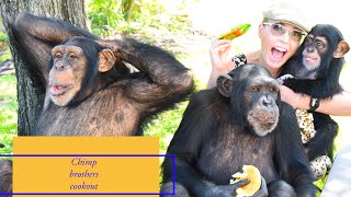 Eating burgers with the CHIMP BROTHERS!!