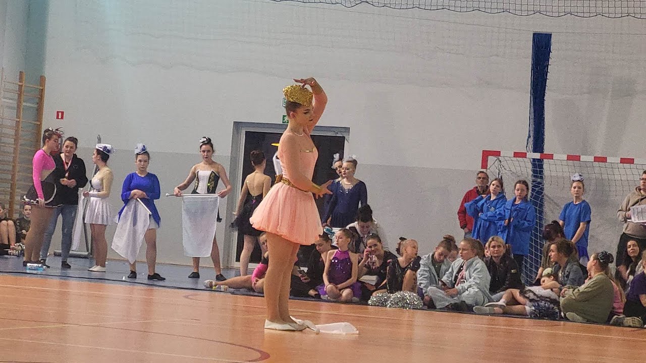 Weronika Olszewska- Solo Flaga Seniorki⭐ MISTRZOSTWA POLSKI MAŻORETEK WAMT 2023