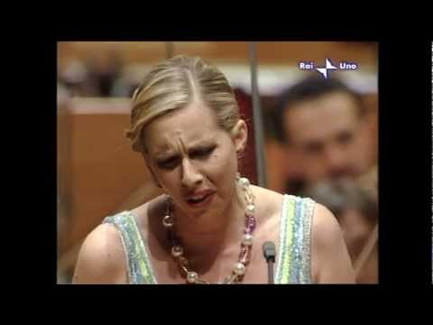 Amarilli Nizza, soprano, sings "Tu?, Piccolo Iddio" (Madama Butterfly)