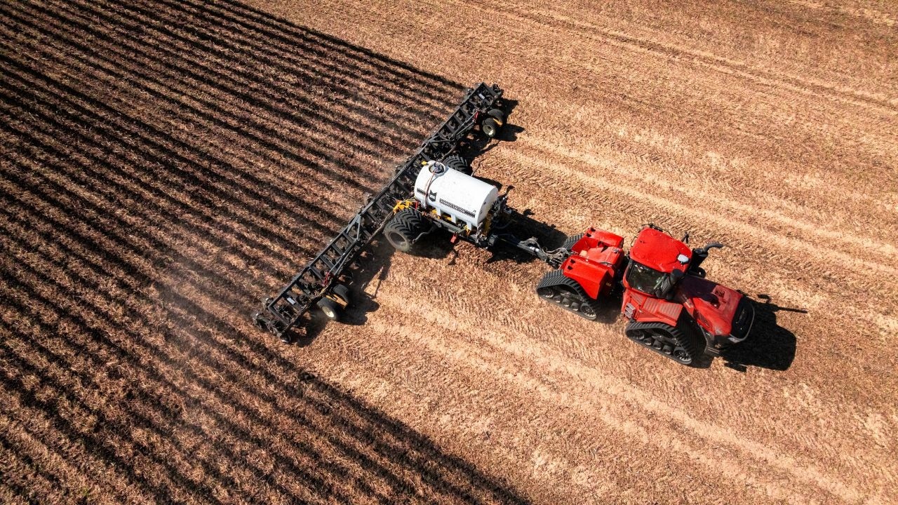 24 Row SoilWarrior 5060 SEL 30