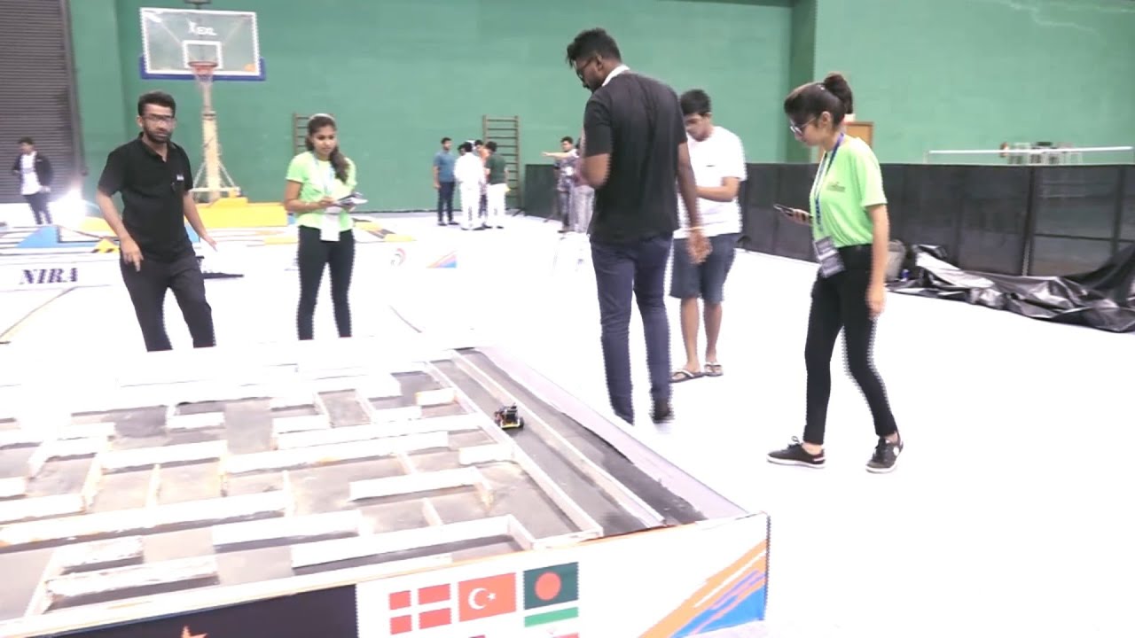 Maze Solver Challenge at TechnoXian World Robotics Championship. - YouTube