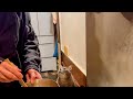 鶏の唐揚げを揚げ始めると.. 興味津々で覗き込んで.. おばあちゃんに注意されても踏み台に座ってジッと観て.. 桂子さんと一緒に夕食を共にする猫・・・