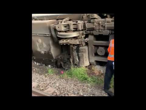 ავსტრალიაში სამგზავრო მატარებელი ლიანდაგიდან გადავარდა – არის მსხვერპლი