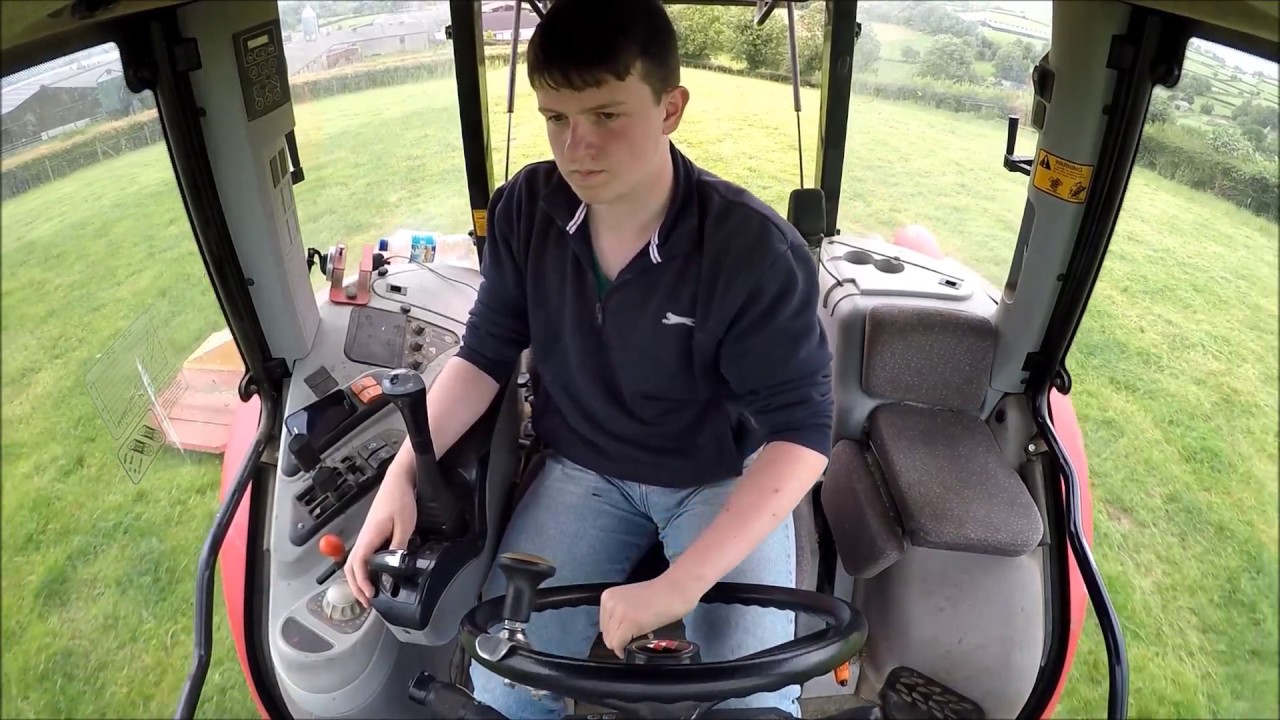 Grass Topping-Massey Ferguson 6460