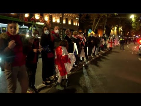 ციცხალი ჯაჭვი თბილისში -  ვარდების რევოლუციიდან 18 წლისთავი