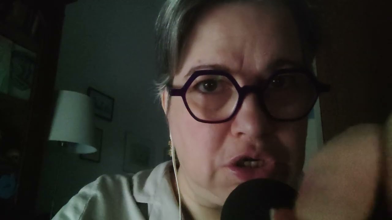 Asmr - brushing camera e inaudible per Saturn 