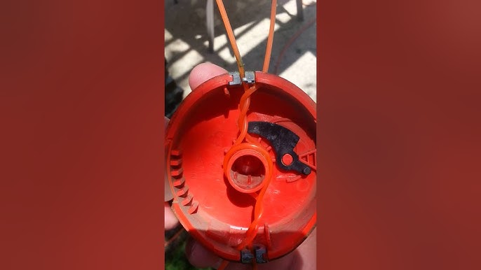 How to Replace the Spindle Shaft Assembly on a Black and Decker CST1200 String  Trimmer (90522788SV) 