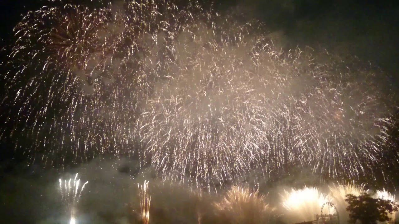 勝毎花火大会 18 グランドフィナーレ Youtube