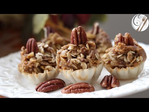 Easy Healthy Mini Pumpkin Pies with Cinnamon Cardamom Streusel