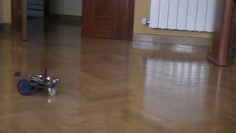 Robot controlado por bluetooth con Arduino y servos continuos