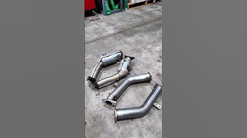 A Q50 downpipe install caught in the wild at our Orlando location! Here we installed AMS Downpipes.