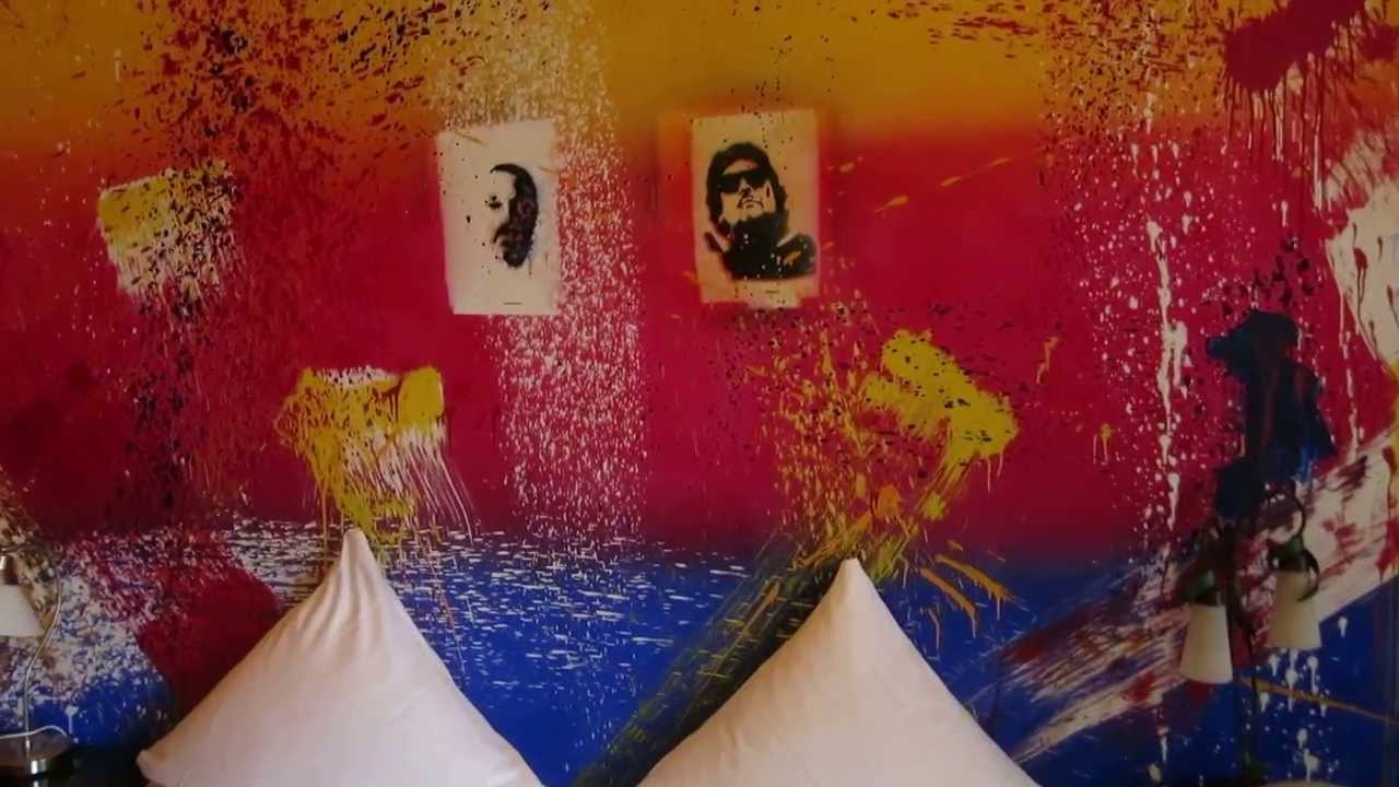 Zimmerführung - YouTube