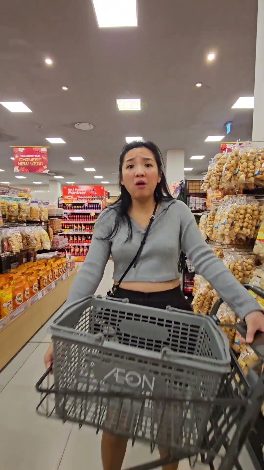 SAAT MINTA ISTRI BAWA TROLLY DI MALL!