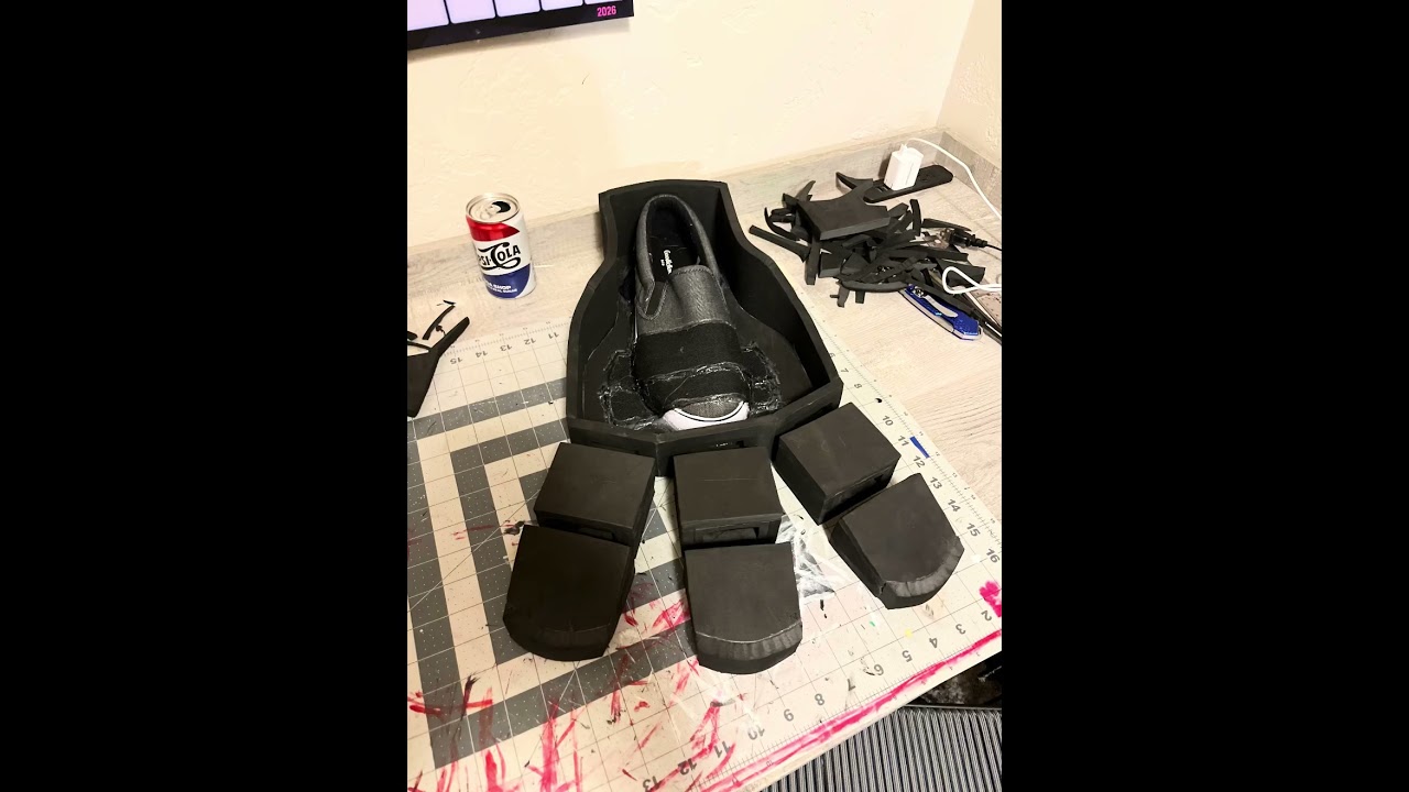 Making a FNAF 2 movie withered foxy cosplay part 4 #fnaf #witheredfoxy #fnafcosplay #fnaf2movie
