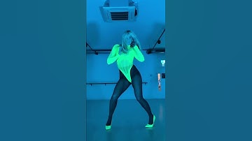 Thumbnail of Ashley Roberts - Toxic (Britney Spears) (Dance Video)