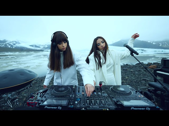 Giolì & Assia - #DiesisLive @Fjallsarlon Glacier Lagoon, Iceland [Handpan Set] class=