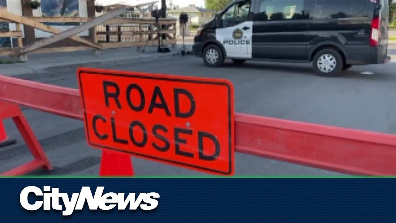 Calgary police investigate fatal Forest Lawn shooting - YouTube
