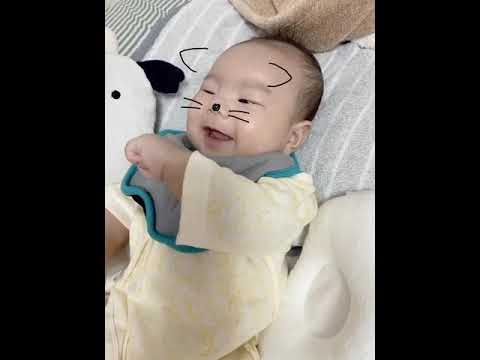 ママとおしゃべりする生後2ヶ月の赤ちゃん Youtube ママとおしゃべりする生後2ヶ月の赤ちゃん Youtube