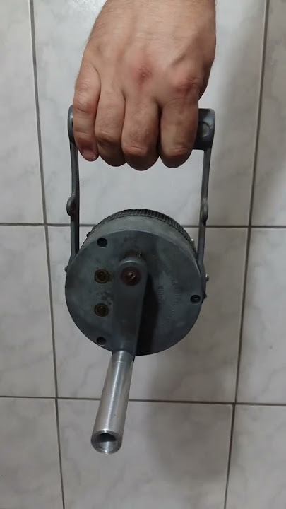 Hand-Kurbelsirene der Feuerwehr - crank siren 