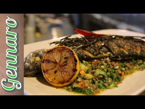 Video: Cov Kaus Poom Mackerel