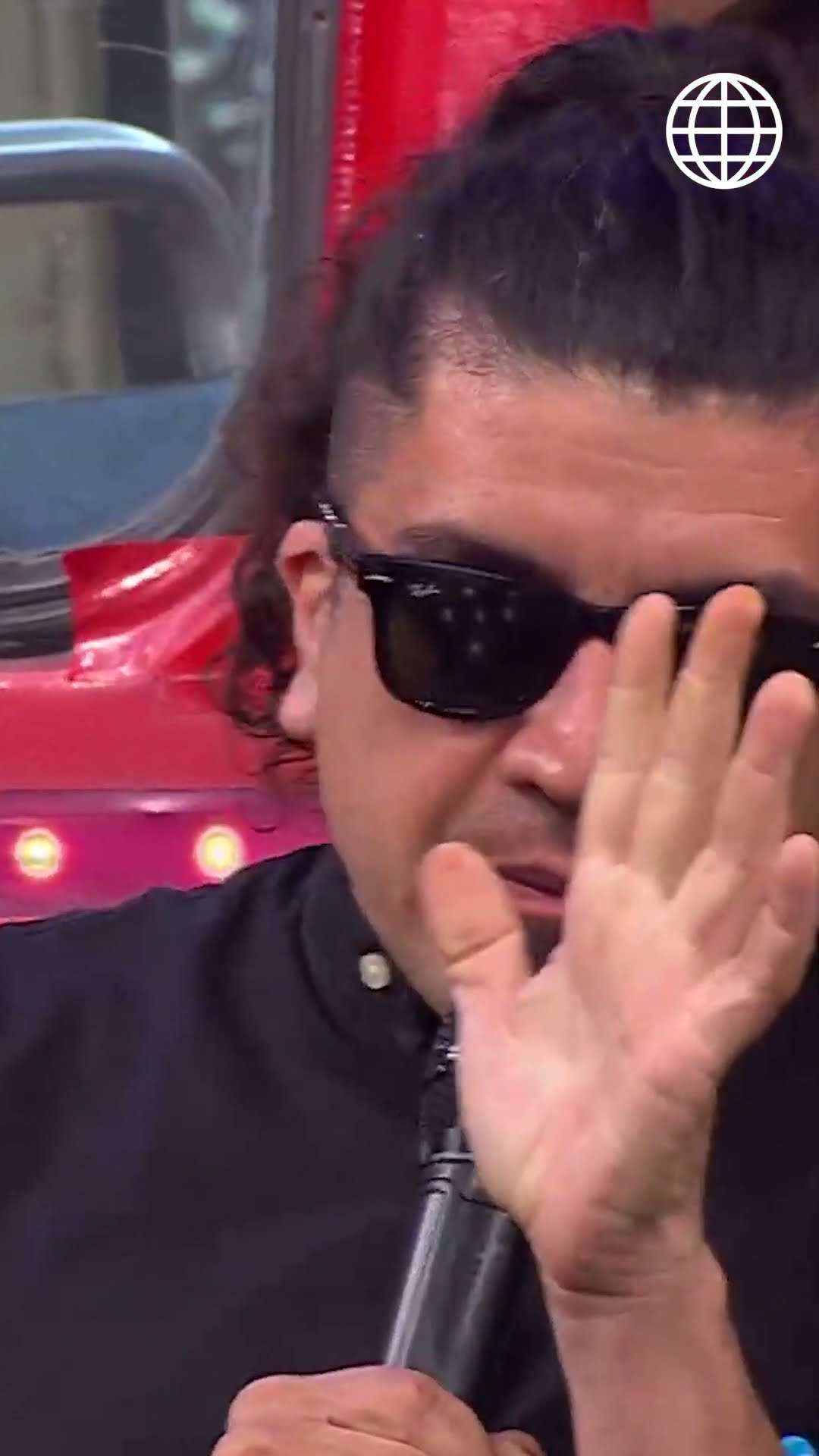 #ElReventonazoDeLaChola Mauricio siempre preocupándose por los guau guaus y miau miaus ??