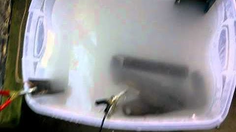 Rust Removal Using Electrolysis by MENDINGTHINGS Part 1