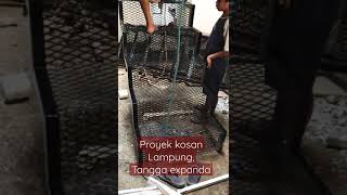 kosan Lampung, bikin tangga dari expanda