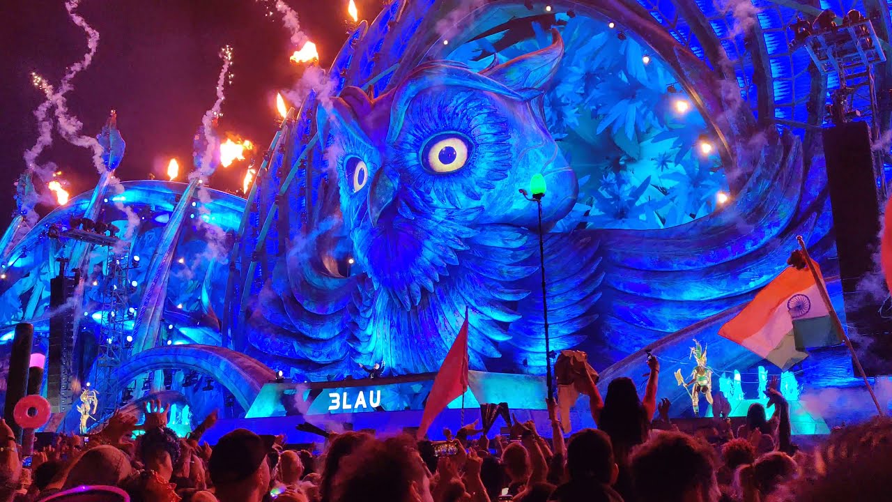 3LAU - How You Love Me w/ Runaway (U \u0026 I) (Live at EDC Las Vegas, 10/24/2021) 4K