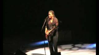 Tracy Chapman - House of The Rising Sun (Live Solo European Tour 2008) chords