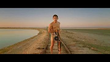 P.K ( Aamir Khan Alien Landing on Earth ) Scene