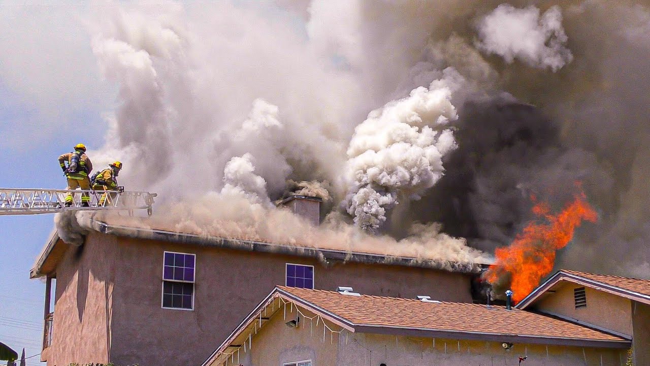 LAFD Working House Fire: FS77 (Sun Valley)