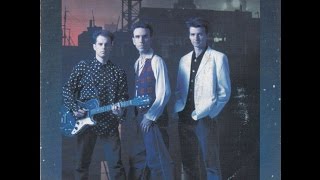 Download Lagu Don't Dream It's Over - Crowded House (Lyrics) (1080p) MP3 Download Lagu Don't Dream It's Over - Crowded House (Lyrics) (1080p) MP3