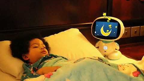 With preloaded lullabies, you don’t need the voice of an angel to sing your baby to sleep.